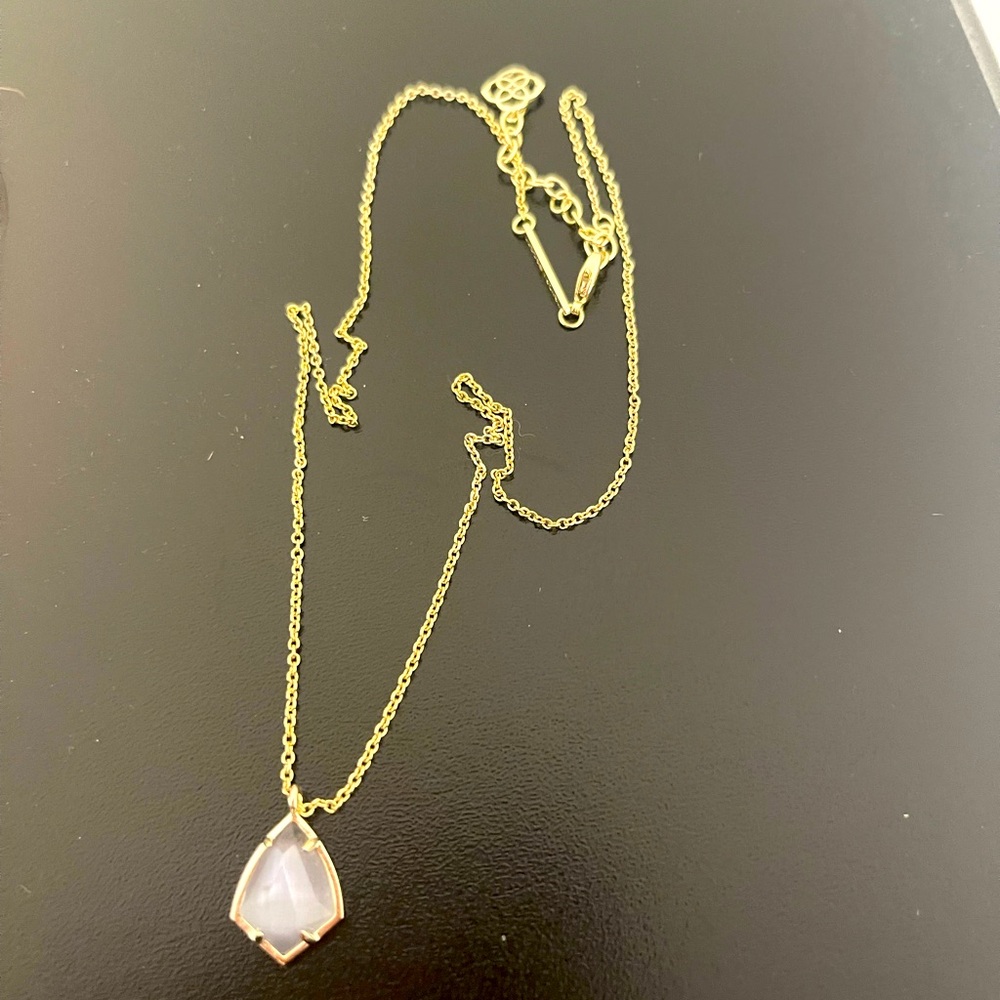 Kendra Scott necklace